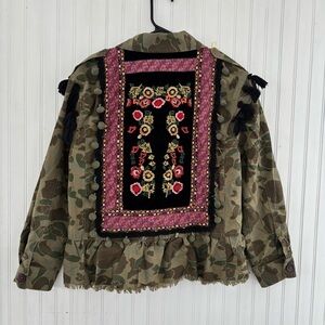Coffee Shop New York Women's Camo Jacket Embroidered Cape Detail Tassels SMALL